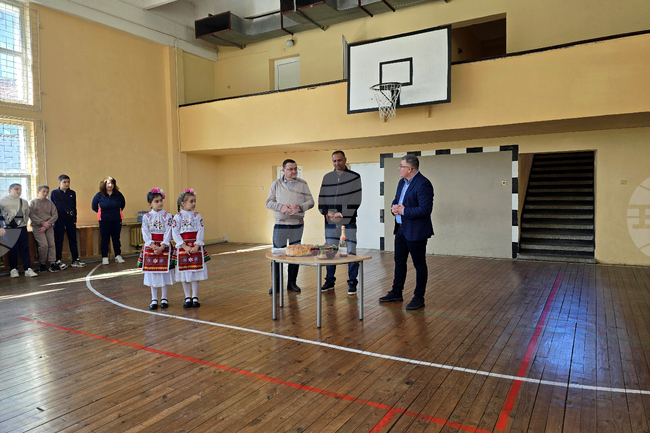 Започва ремонт за близо 250 000 евро на физкултурния салон в Средно училище „Николай Катранов“ в Свищов