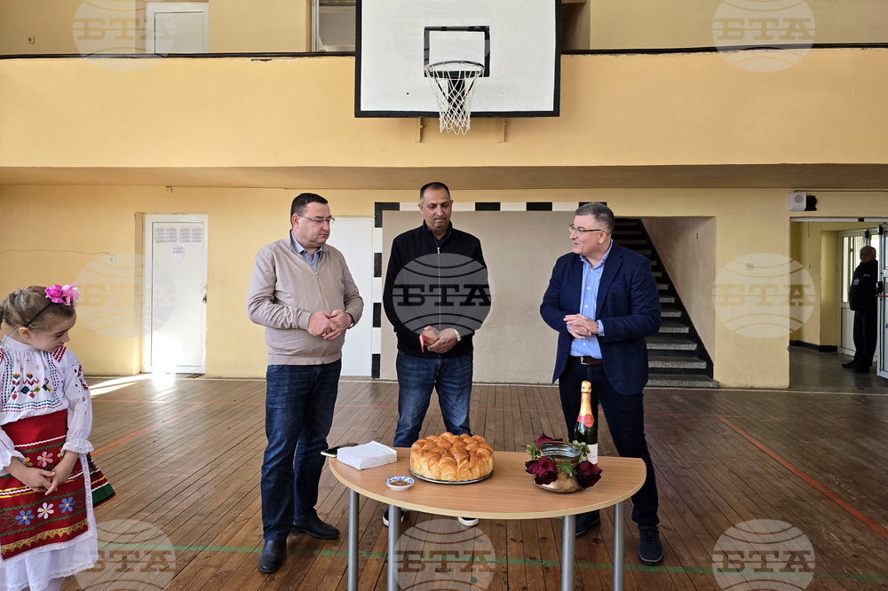 Свищов - ремонт на физкултурен салон - СУ „Николай Катранов“