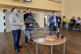 Свищов - ремонт на физкултурен салон - СУ „Николай Катранов“