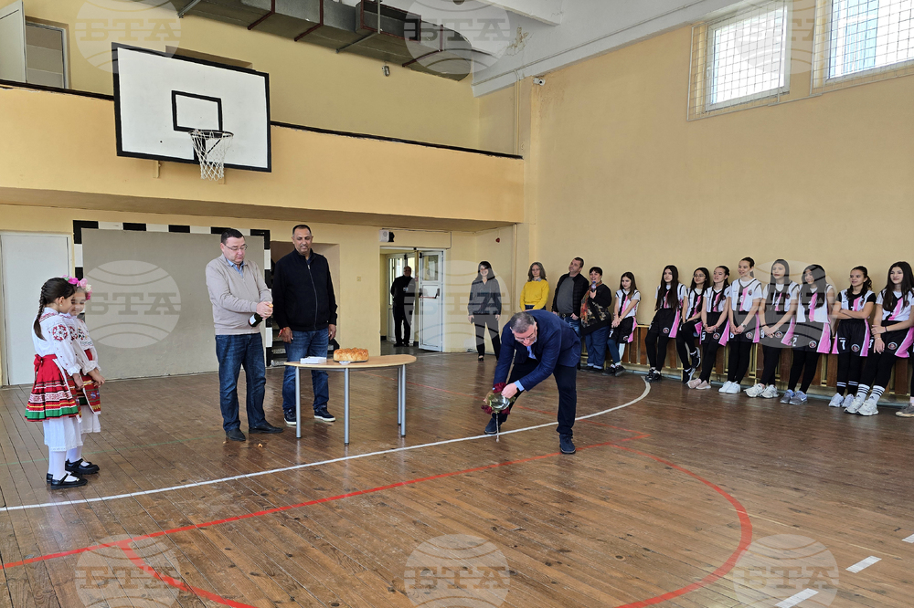 Свищов - ремонт на физкултурен салон - СУ „Николай Катранов“