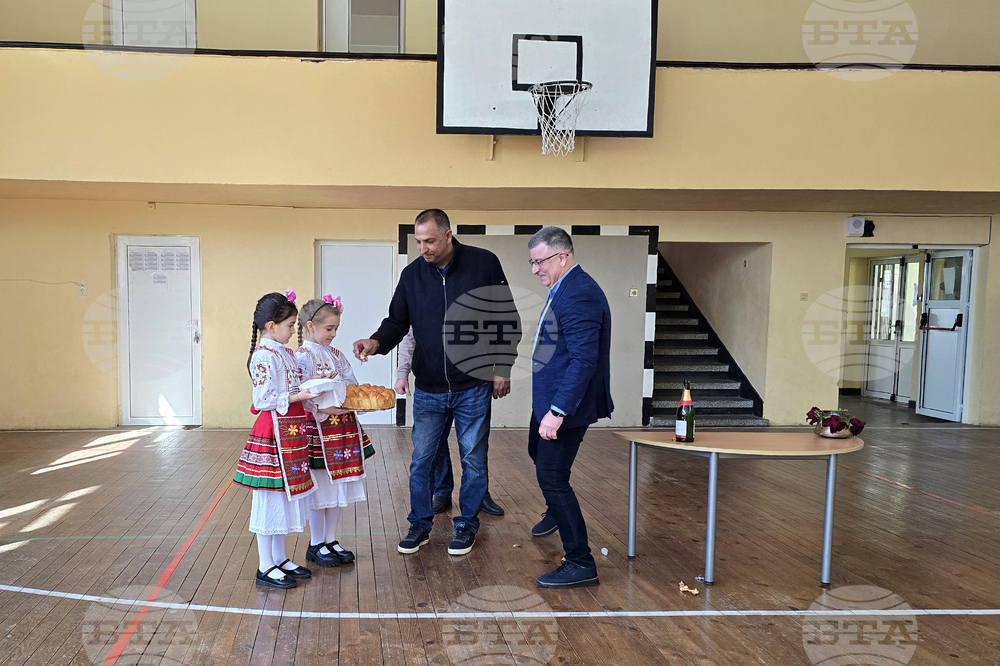 Свищов - ремонт на физкултурен салон - СУ „Николай Катранов“