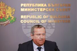 Министерски съвет - Хасан Адемов - пресконференция