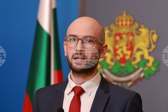 Новото е, че и пенсионерите над линията на бедност получават подкрепа, заяви служебният министър на финансите Георги Клисурски