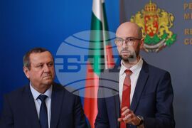Министерски съвет - Хасан Адемов - Георги Клисурски - пресконференция
