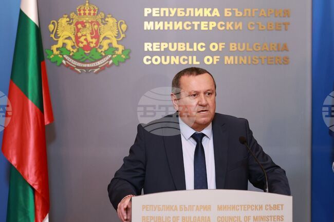 Необходимите средства за великденските добавки за пенсионерите са в размер на 57,8 млн. евро, съобщи служебният социален министър