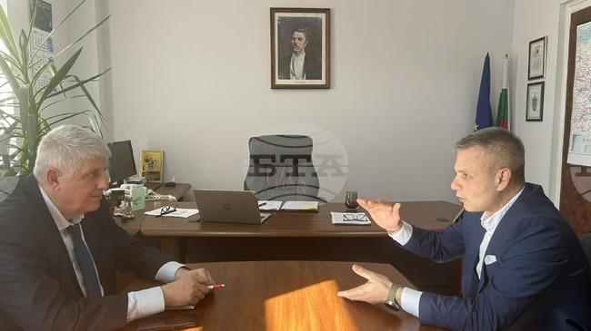 В Шумен директорът на полицията и областният управител обсъдиха координацията между институциите преди предстоящите избори 