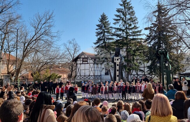 Враца отбеляза 287 години от рождението на небесния си закрилник св. Софроний Врачански
