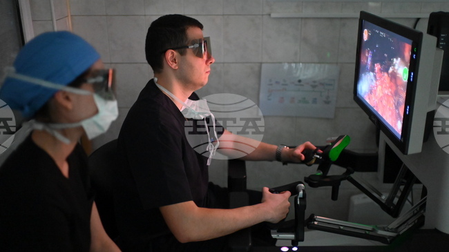 Клиниката по урология в университетската болница във Варна разполага с нова роботизирана система 