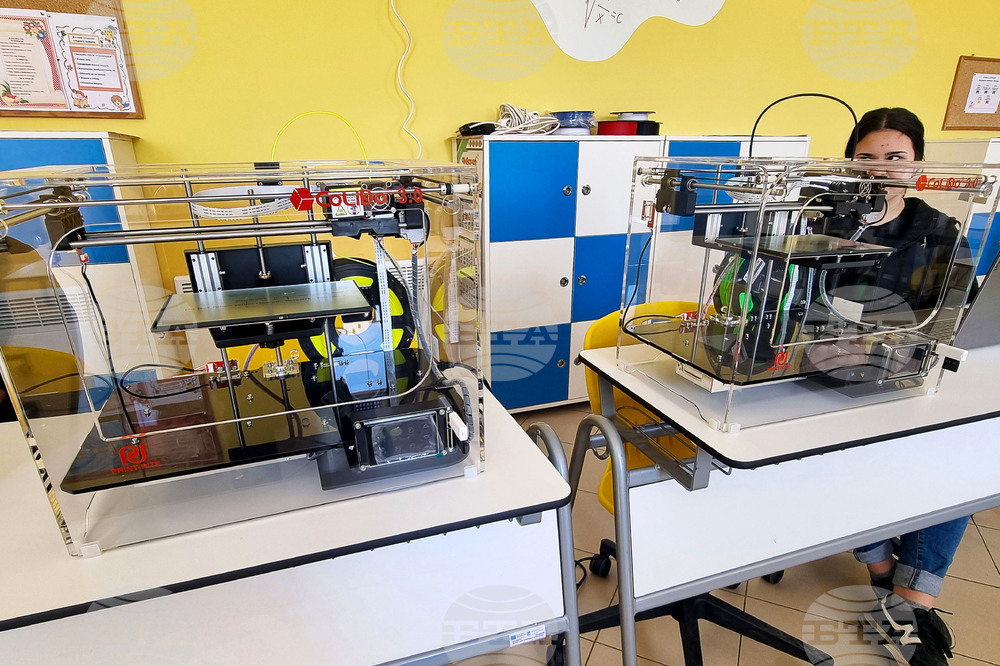 Село Горна Митрополия - училище - STEM кабинети - откриване