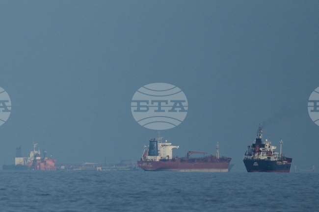 Блокадата на Ормузкия проток ограничава износа на петрол, алтернативните маршрути остават недостатъчни, сочат оценки на МАЕ и „Кплер“