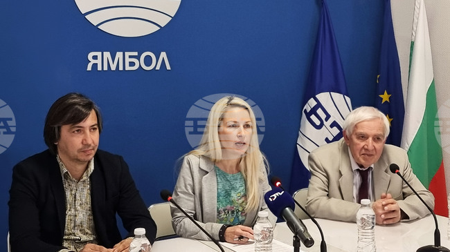 Приемането на закон, ограничаващ социалните мрежи за деца под 15 години, има за цел гражданска петиция