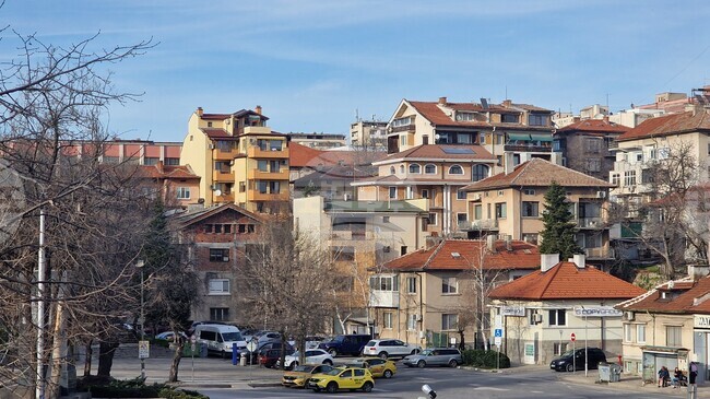 Временно се преустановява приемът на заявления за смяна на уреди на твърдо гориво с екологични алтернативи, съобщиха от Община Хасково 