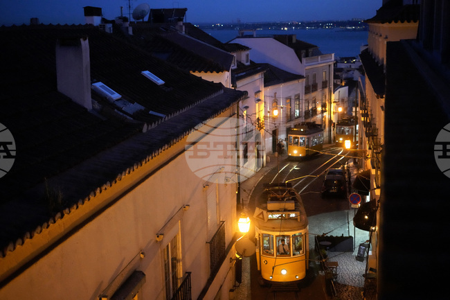 Може ли един референдум да реши проблема с масовия туризъм в Лисабон?