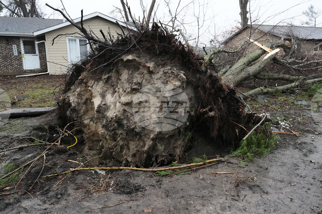 Загреб е ударен от силна буря със скорост на вятъра до 120 км в час; има пострадали