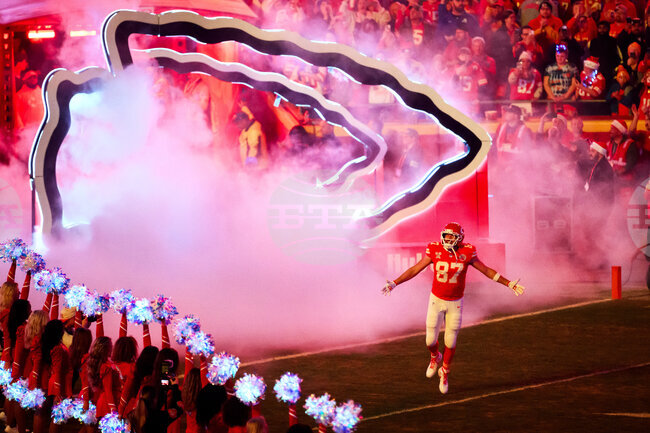 Chiefs Kelce Football