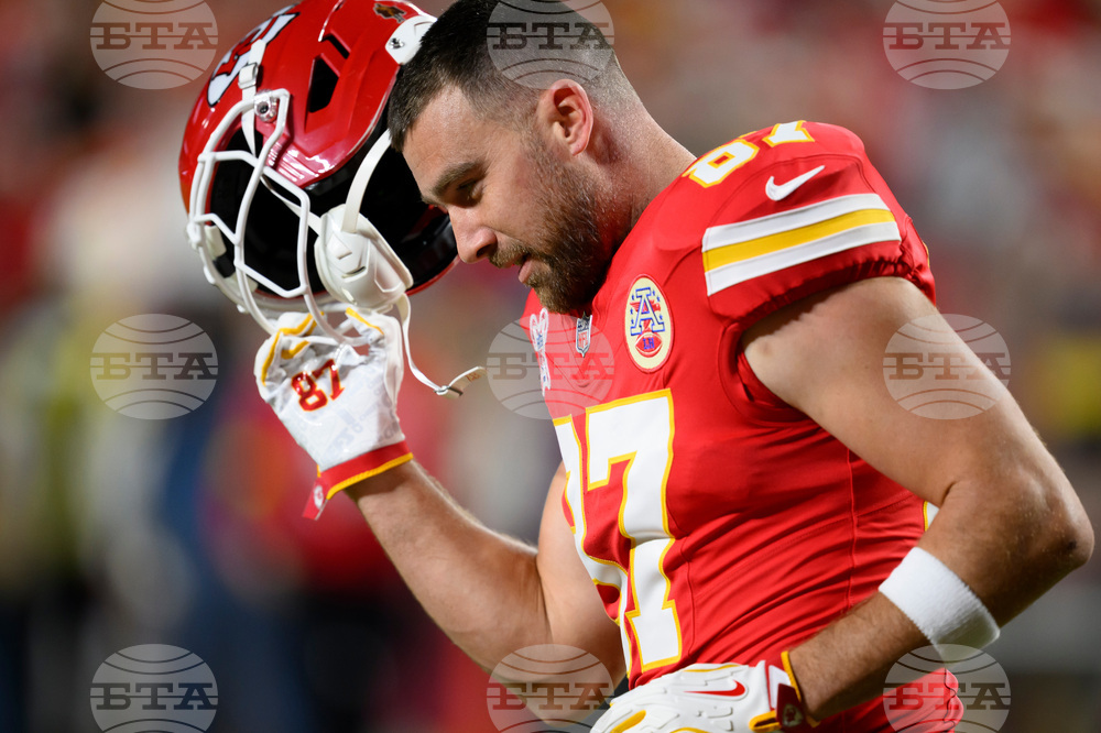 Chiefs Kelce Football