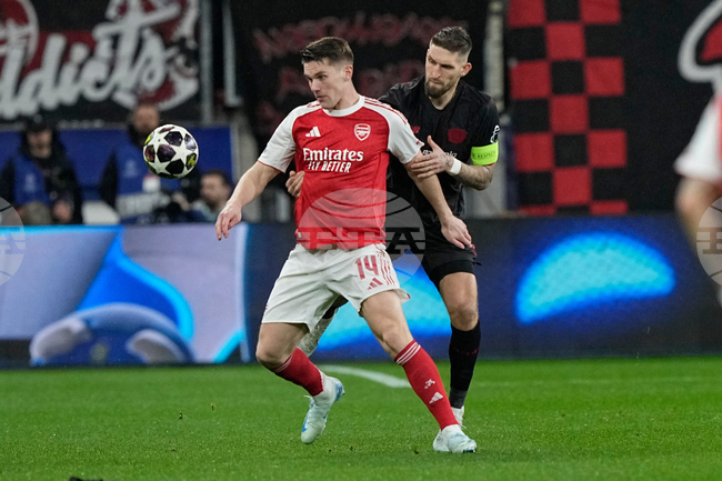 Арсенал ще бъде още по-мотивиран за титлата след загубата за Купата на лигата, смята Виктор Гьокереш