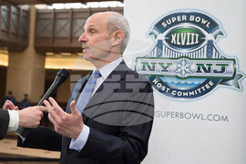 Giants Tisch Football