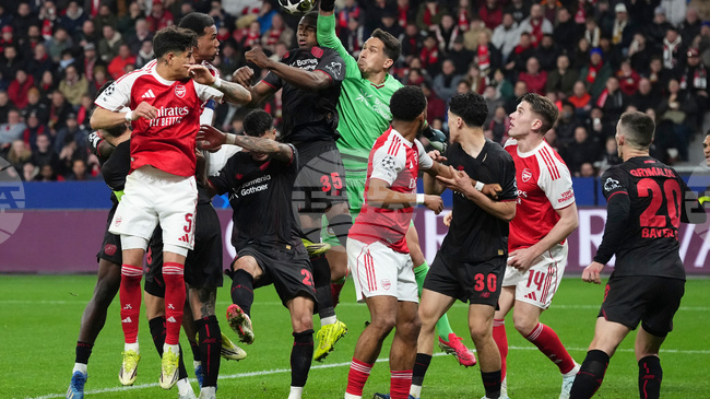 Байер Леверкузен и Арсенал завършиха наравно