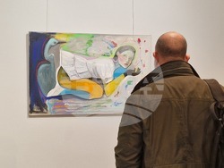 Актрисата представя изложбата „Сънища и сенки“, снимка – Даниел Димитров/ БТА 