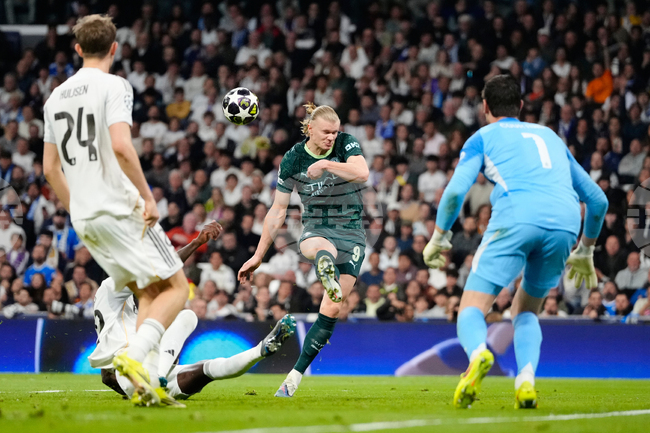 Агентът на Холанд Пимента: „Ерлинг има голямо уважение към Барселона, но не е имало разговори“