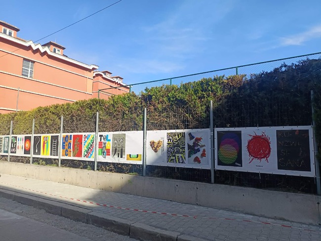 Националната гимназия за приложни изкуства „Св. Лука" и Международното триенале на сценичния плакат - София представят избрани плакати от колекцията „Толерантност"