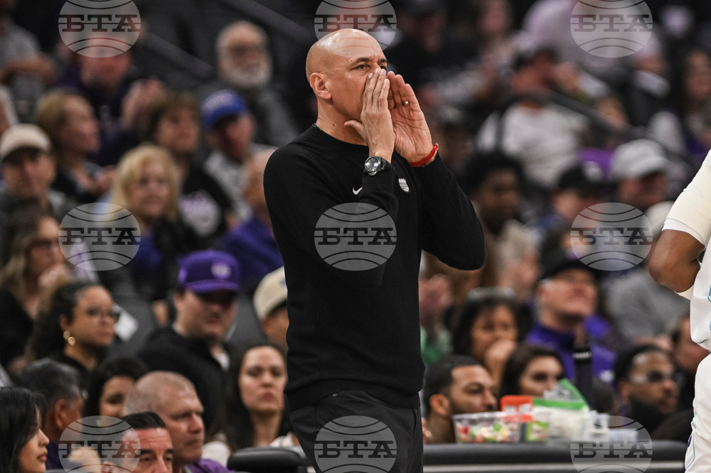 Hornets Kings Basketball