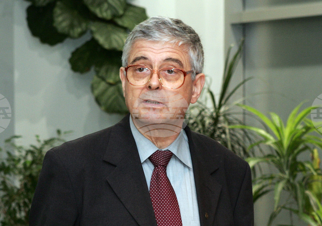 Акад. Петър Кендеров - учен математик