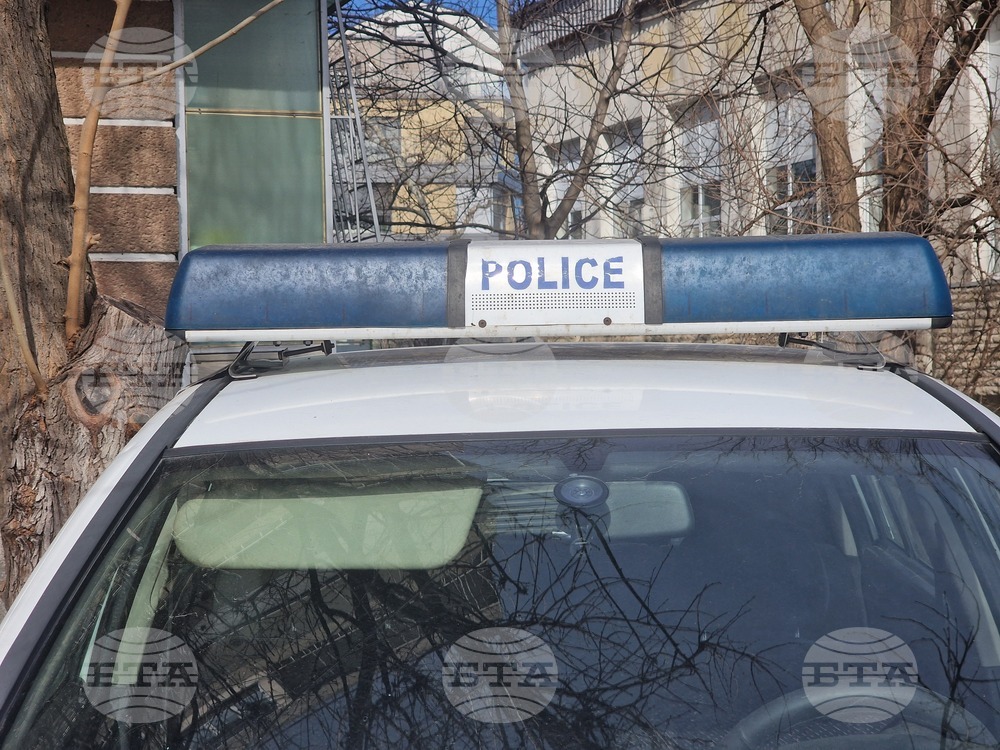 В Районното управление на Карлово е задържан мъж, нанесъл материални щети по десетки автомобили