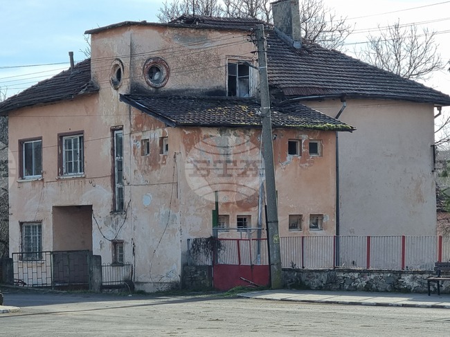 Започва изграждането на център за деца бежанци в ямболското село Овчи кладенец