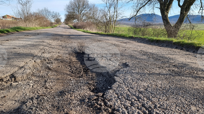 Започна ремонт на участък от общински път в Тунджанско с инвестиция от близо 825 897 евро
