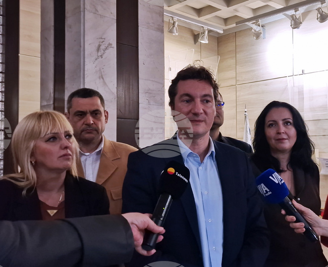 Нямаме съмнение, че ще преминем бариерата за влизане в Народното събрание, каза председателят на БСП Крум Зарков в Пазарджик