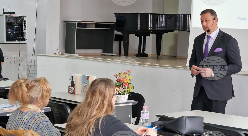 Шумен - публична лекция - проф. Евгени Станимиров