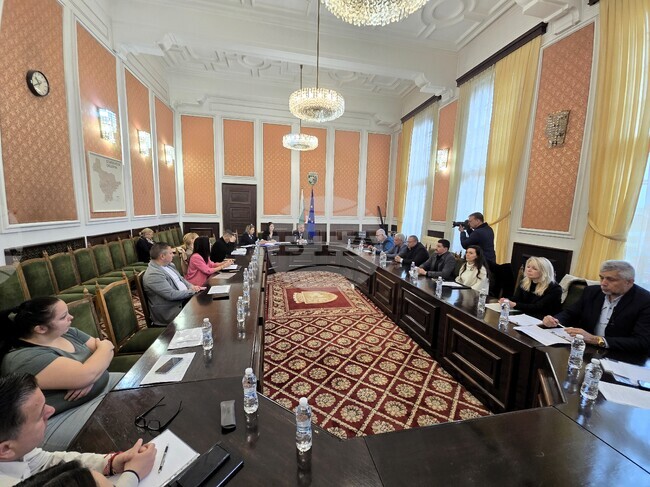 В Сливен партиите и коалициите постигнаха съгласие за съставите на секционните избирателни комисии за вота на 19 април