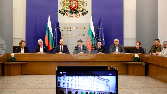 Президентът на КНСБ определи обявеното увеличение на заплатите в транспортния и железопътния бранш с 5 на сто като закъсняла, но важна първа стъпка