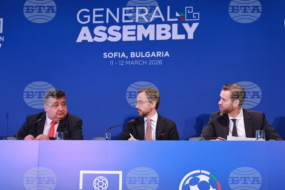 Футбол - асамблея - пресконференция