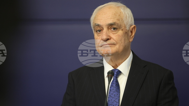 С подписаното споразумение за сигурност с Украйна ние не поемаме никакви военни ангажименти, каза министърът на отбраната Атанас Запрянов