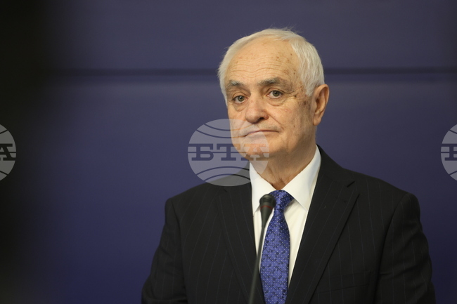 С подписаното споразумение за сигурност с Украйна ние не поемаме никакви военни ангажименти, каза министърът на отбраната Атанас Запрянов