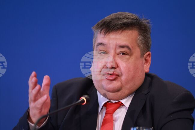 Полша, Чехия и Словакия са добър пример как трябва да се развива и българската футболна лига, смята Атанас Караиванов