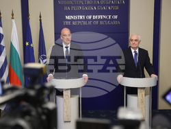 Министерството на отбраната - Атанас Запрянов - Николаос Дендиас - изявления