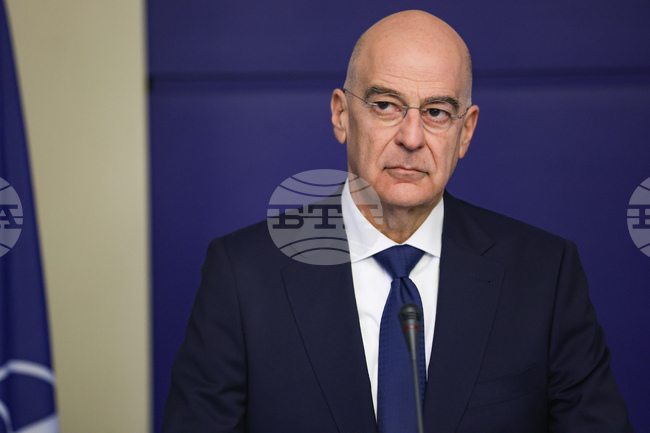 Основна цел в новите програми за въоръжение на Гърция е подобряване на военновъздушната отбрана, заяви в Лондон гръцкият министър на отбраната