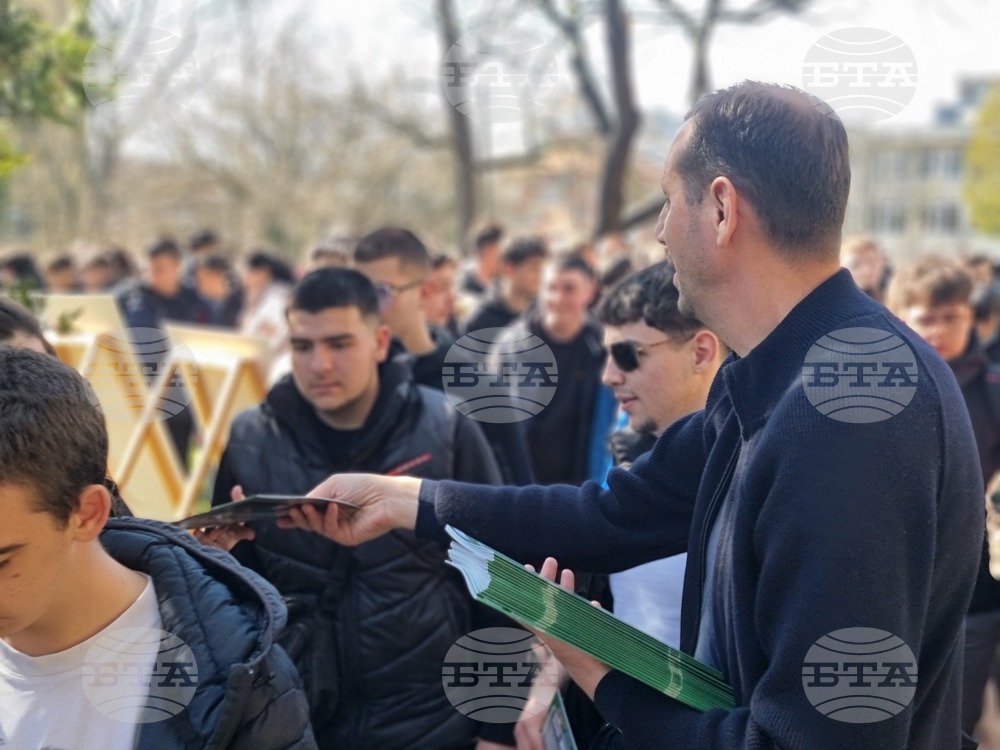 Историята на средновековна крепост „оживя“ в комикс, който ще се подарява на ученици от Ямбол