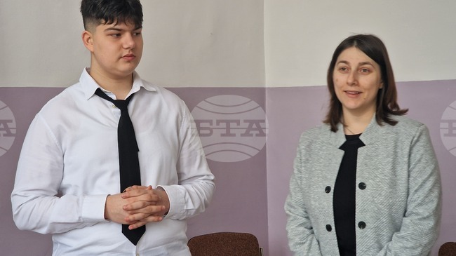 Гимназисти от ПГПЧЕ "Екзарх Йосиф" в Разград се класираха за националния турнир по дебати в София