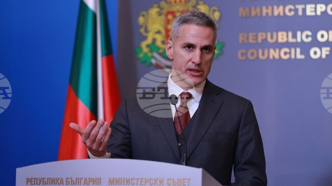 Нямам намерение да се връщам обратно в активната политика, заяви служебният премиер Андрей Гюров