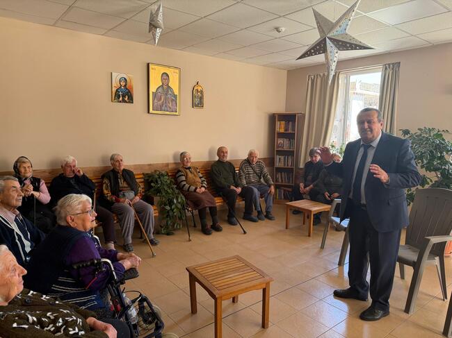 Министър Адемов: Вече получаваме сигнали за опити за контролиран вот през социални инструменти