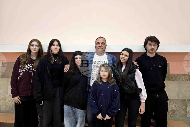 Панагюрище - „Ние сме света“ - спектакъл - ученици 