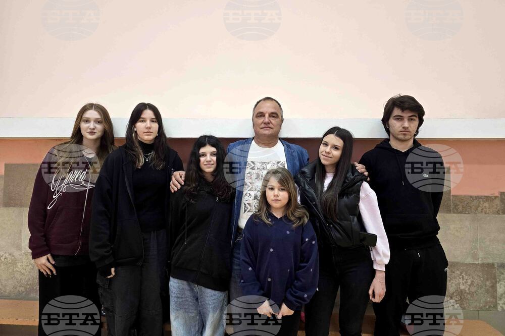 Панагюрище - „Ние сме света“ - спектакъл - ученици