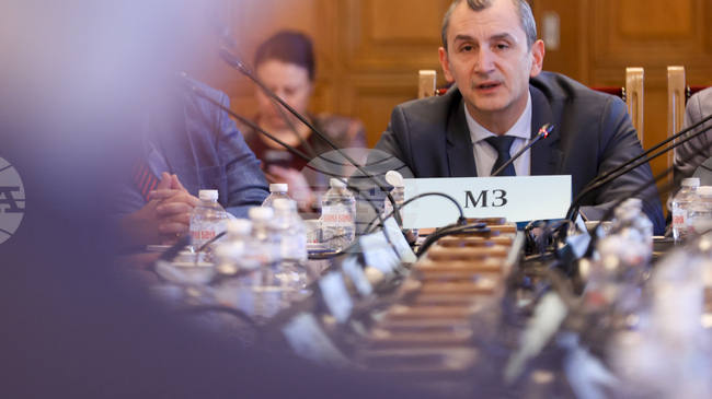 Има идеи за стабилизирането на болница "Св. Анна" във Варна, каза служебният министър на здравеопазването доц. Михаил Околийски 