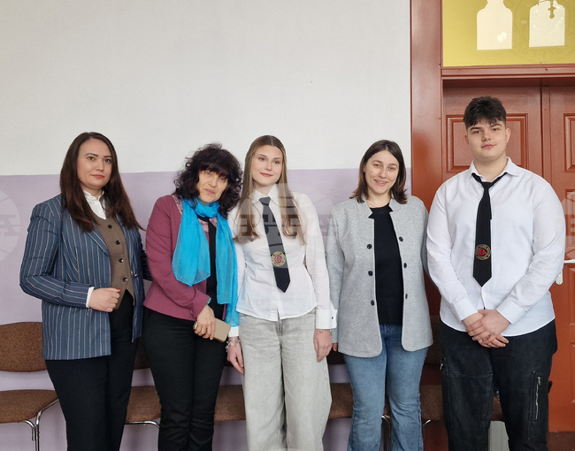 Разград - гимназия - ученици - стипендии