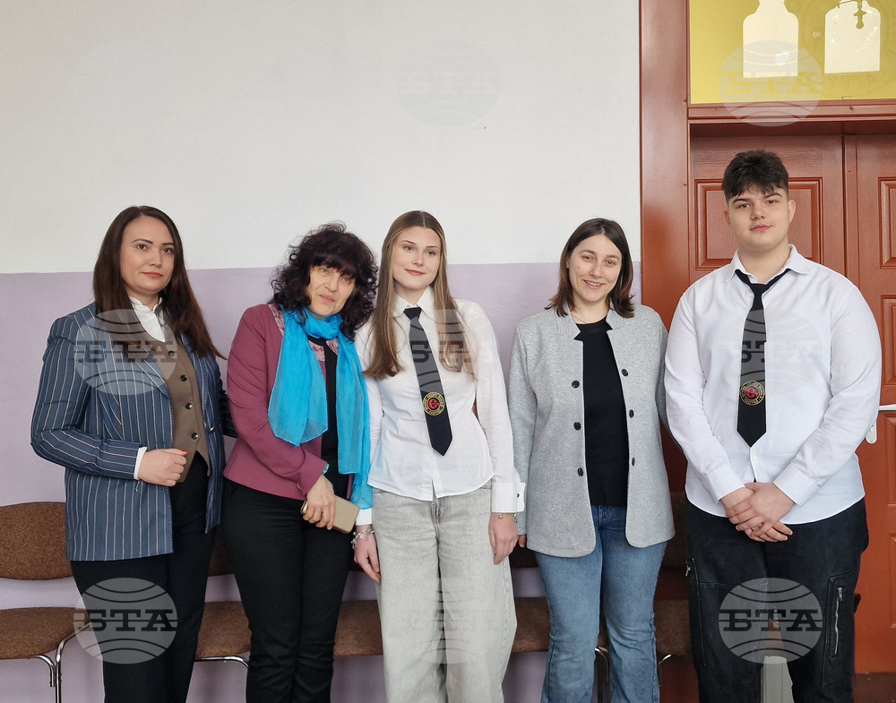 Разград - гимназия - ученици - стипендии